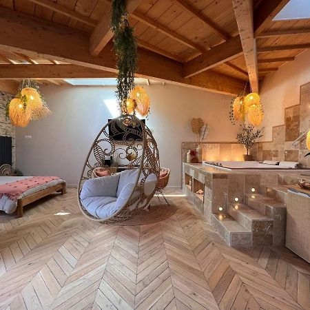 Suite Bali Les Petits Plaisirs Angers Bagian luar foto