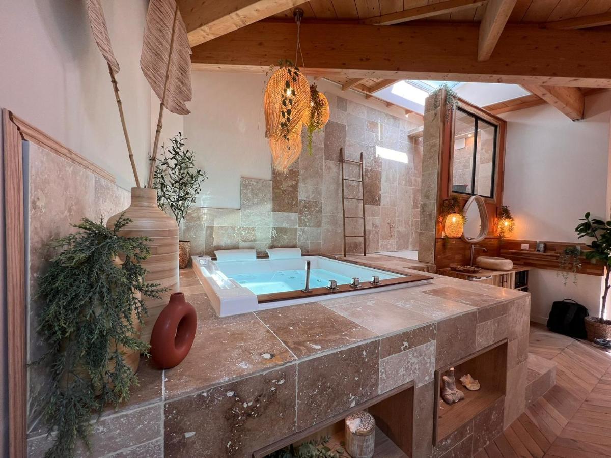 Suite Bali Les Petits Plaisirs Angers Bagian luar foto